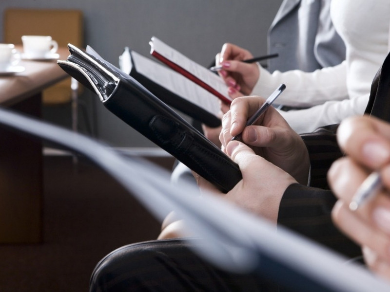 Working groups that hinders activities and sidetrack problems